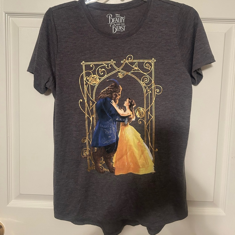 Disney Beauty and the Beast T-shirt size medium